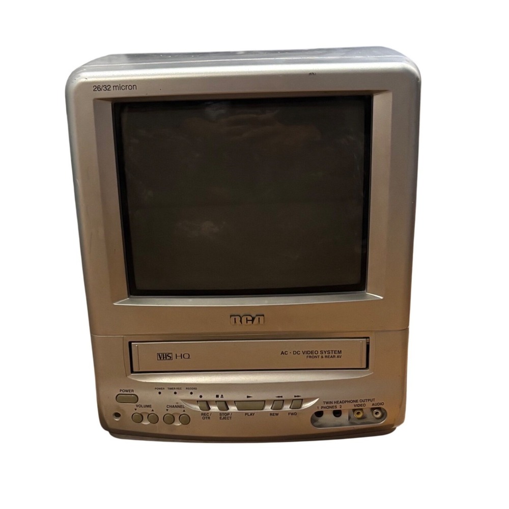 RCA T09085 Portable Color TV VHS Combo Retro Silver 2001 AC DC *FOR PARTS ONLY*